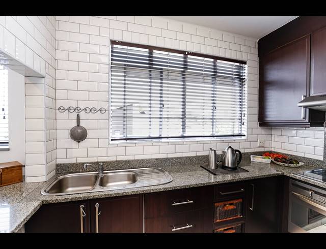 1.5 BEDROOM APARTMENT FOR SALE IN MORNINGSIDE